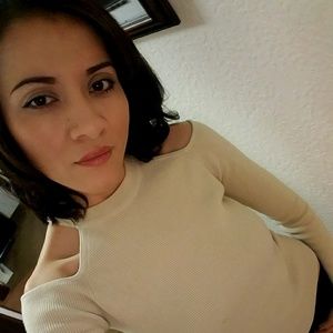 Meet your Posher, Alicia